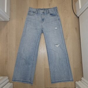 Old Navy Light Wash High Rise Baggy Wide Leg Distressed Raw Hem Jeans Size 6
